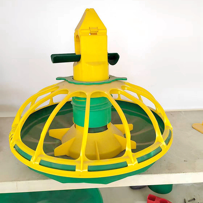 Long Lasting Poultry Floor System with Automatic Feeders for Broilers